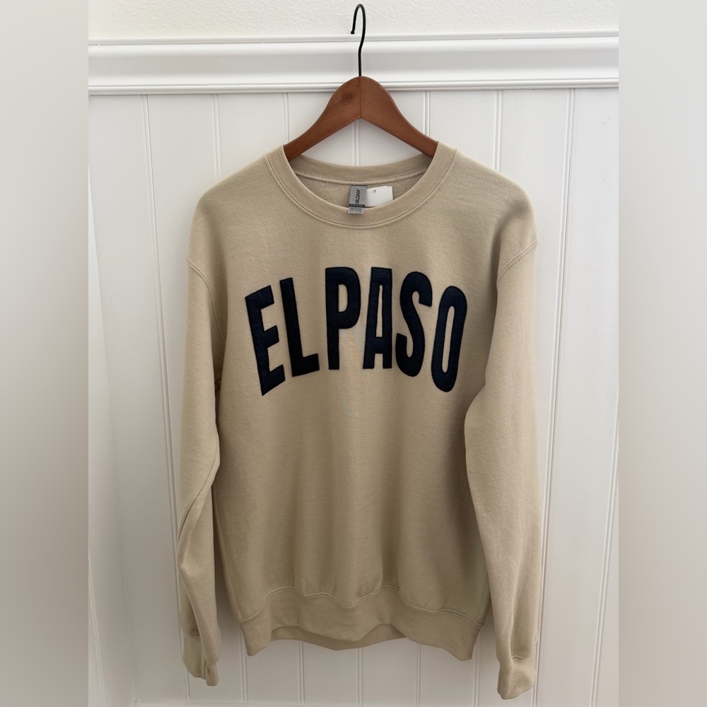 Paradise Lagardère “El Paso” Crewneck Sweatshirt — Size Small — NWT